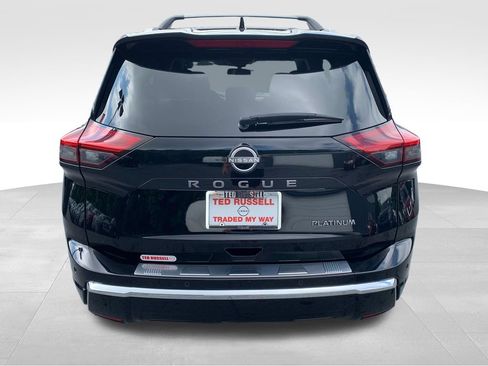Used 2025 Nissan Rogue Platinum FWD image 10