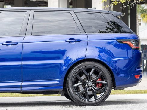 Used 2022 Land Rover Range Rover Sport SVR Carbon Edition AWD/4WD image 5