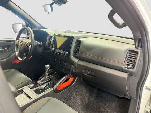 Used 2024 Nissan Frontier PRO-4X w/ Off-Road Protection Package AWD/4WD image 27