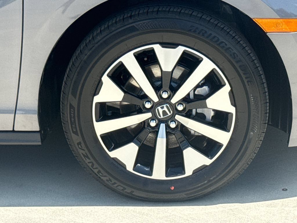 Used 2026 Honda Odyssey EX-L image 11