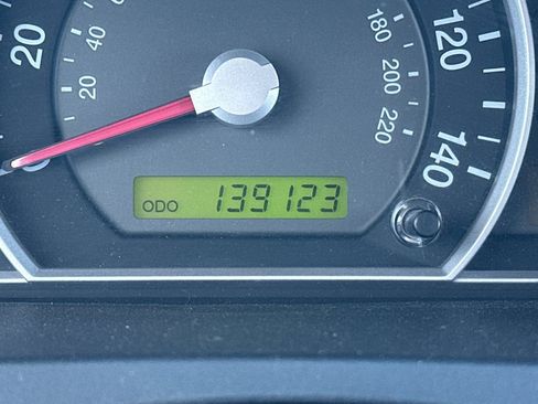 Used 2007 Kia Sorento LX image 26