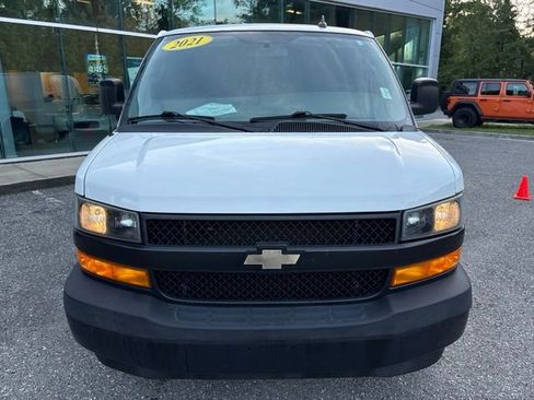 Used 2021 Chevrolet Express 2500 RWD image 8