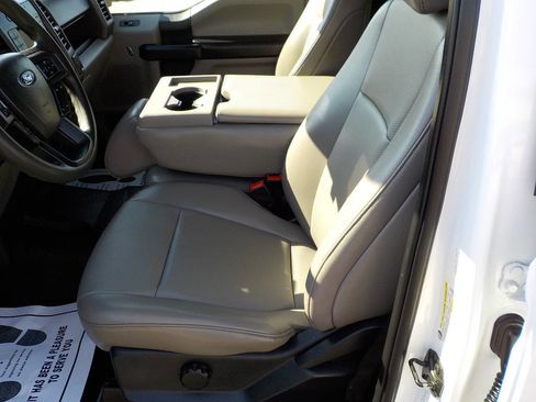 Used 2022 Ford F250 XL w/ Power Equipment Group image 14