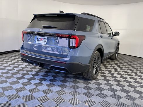 New 2026 Ford Explorer ST-Line w/ ST-Line Street Pack AWD/4WD image 5