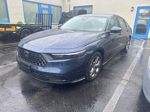Used 2024 Honda Accord EX-L image 2