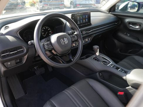 Used 2025 Honda HR-V EX-L image 15