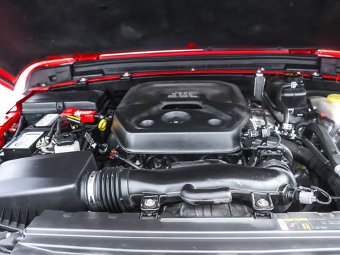 Used 2020 Jeep Wrangler Unlimited Sahara w/ Uconnect 4C Nav & Sound Group image 38