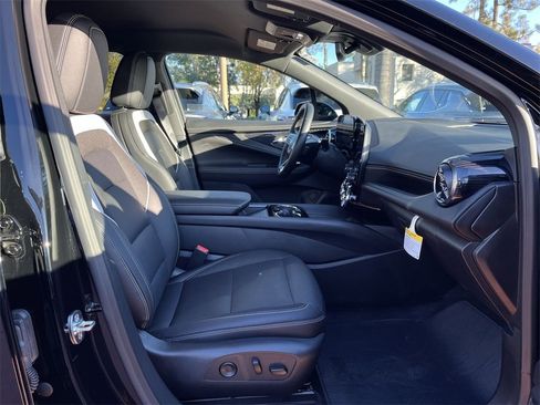 New 2025 Chevrolet Blazer EV LT image 26