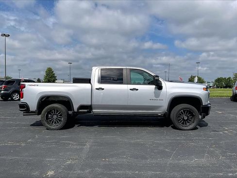 Used 2021 Chevrolet Silverado 2500 Custom w/ Custom Value Package AWD/4WD image 6