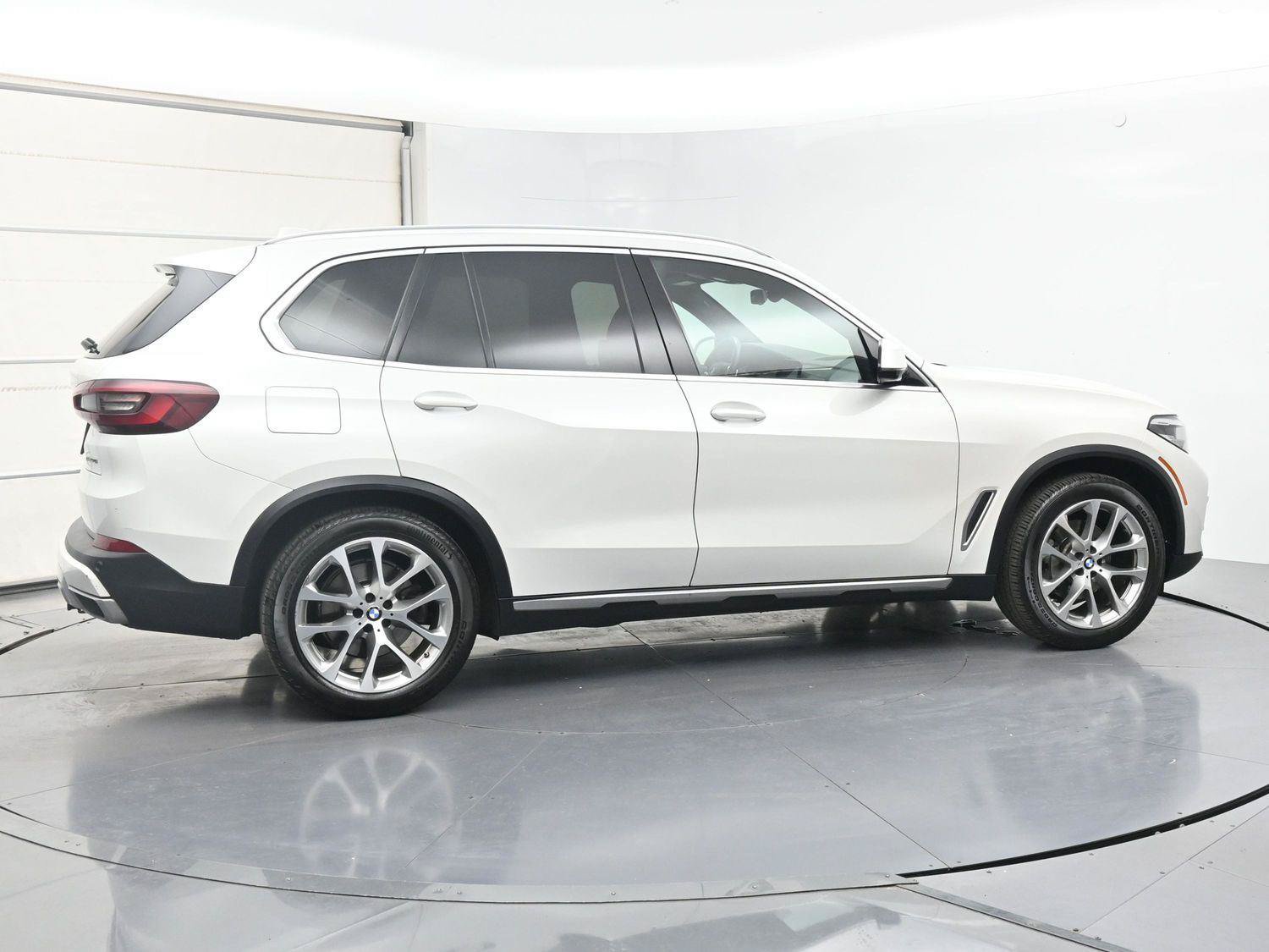 Used 2021 BMW X5 xDrive40i w/ Convenience Package AWD/4WD image 34