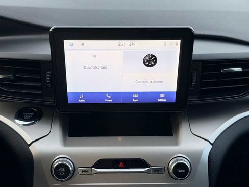 Used 2022 Ford Explorer XLT image 26