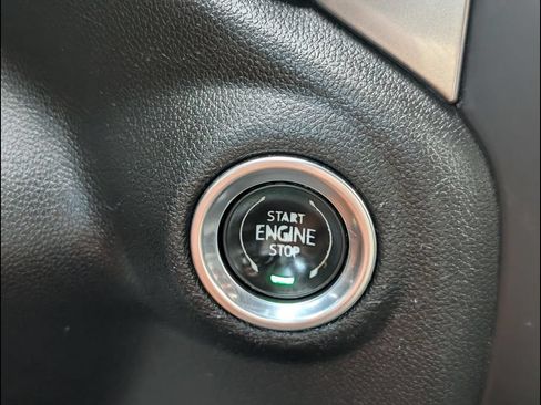 Used 2022 Chevrolet Silverado 2500 LT w/ Convenience Package AWD/4WD image 8