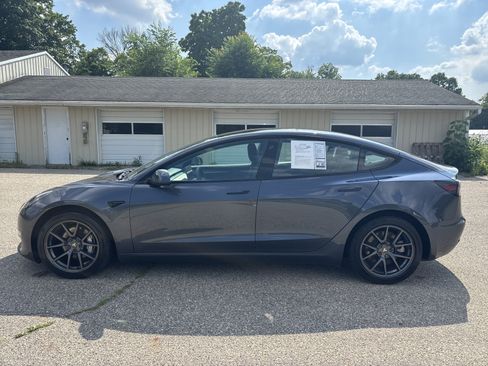 Used 2023 Tesla Model 3 Standard Range RWD image 8