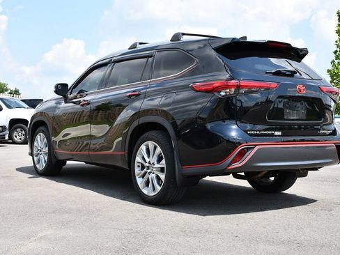 Used 2021 Toyota Highlander Limited AWD/4WD image 5