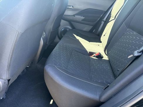 Used 2024 Nissan Kicks SV image 13