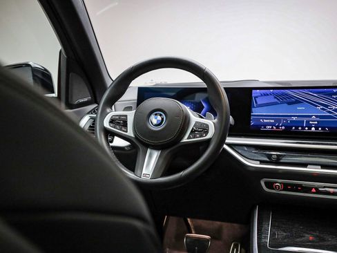 Certified 2025 BMW X5 xDrive50e w/ Executive Package image 16