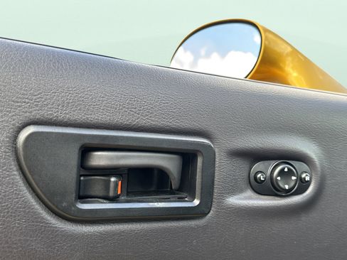 Used 2002 Chrysler Prowler image 35