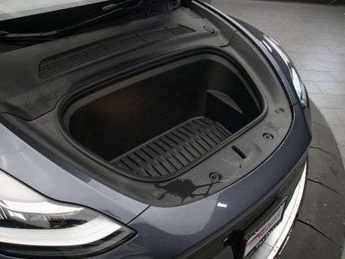 Used 2023 Tesla Model Y Long Range image 28