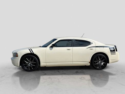 Used 2008 Dodge Charger SE RWD image 3