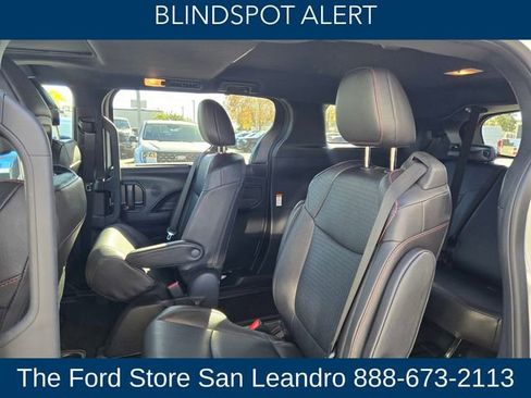 Used 2025 Toyota Sienna XSE image 12