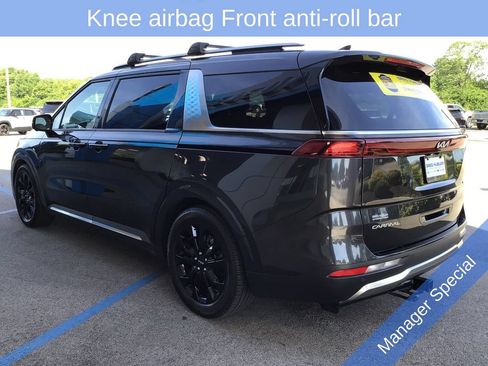 Used 2023 Kia Carnival SX Prestige FWD image 11