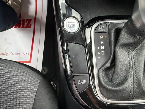 Used 2024 Kia Soul S FWD image 22