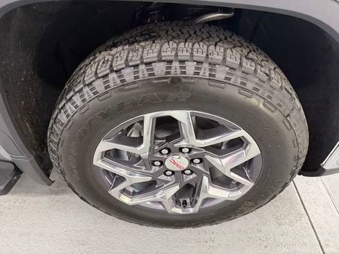 New 2026 GMC Sierra 1500 SLT w/ SLT Premium Plus Package image 4