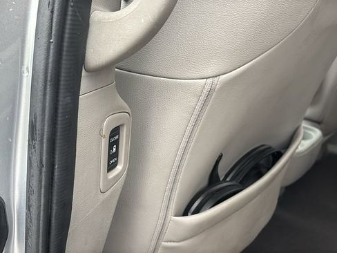 Used 2011 Honda Odyssey Touring image 31