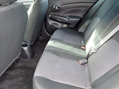 Used 2019 Nissan Versa SV image 8