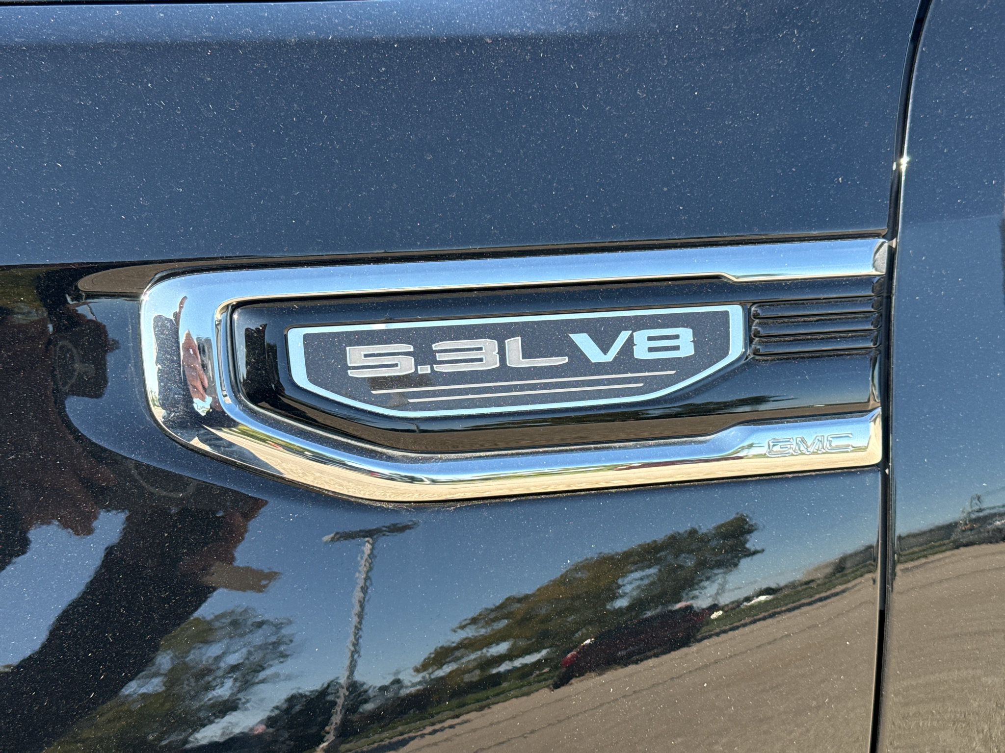 Used 2019 GMC Sierra 1500 SLT w/ SLT Premium Plus Package AWD/4WD image 7