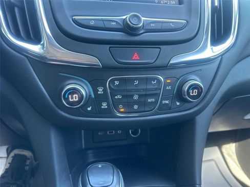 Used 2021 Chevrolet Equinox LT FWD image 29