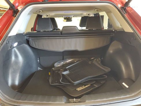 Used 2023 Toyota Corolla Cross XLE w/ Convenience Package image 8