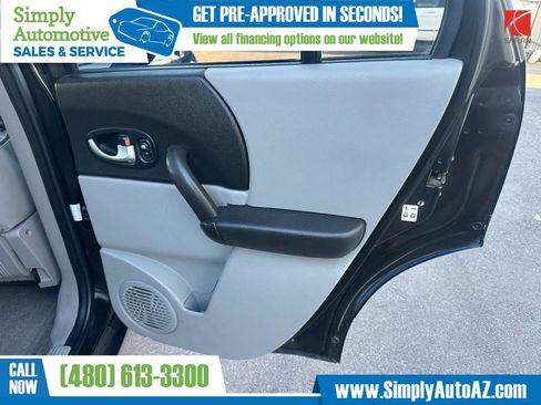 Used 2005 Saturn Vue 2WD V6 w/ Safe & Sound Pkg image 22