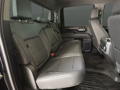 Used 2025 GMC Sierra 2500 SLT w/ SLT Convenience Package AWD/4WD image 24