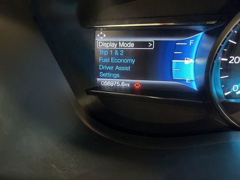 Used 2018 Ford Explorer XLT w/ Equipment Group 202A image 16