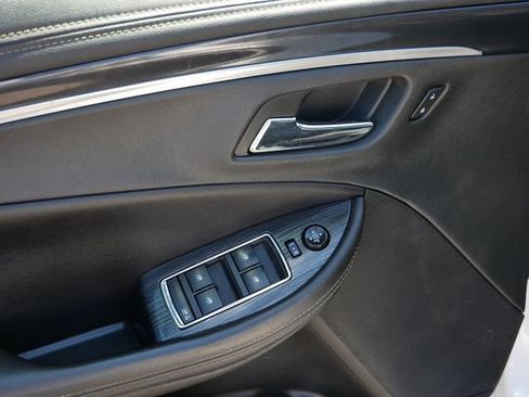 Used 2019 Chevrolet Impala LT FWD image 16