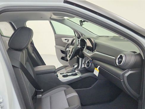 Used 2025 Chevrolet Blazer LT FWD image 22