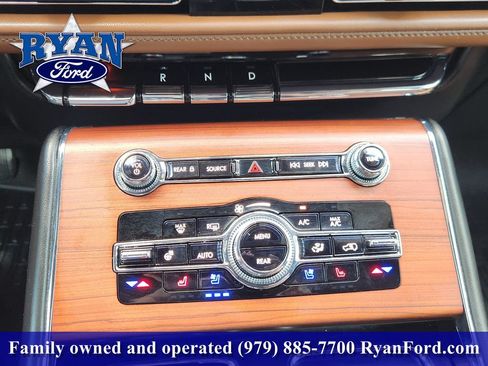 Used 2022 Lincoln Aviator Reserve w/ Equipment Group 201A RWD image 13