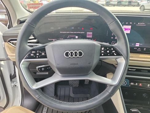 Used 2025 Audi Q5 Premium AWD/4WD image 20