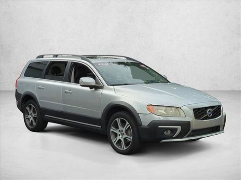 Used 2014 Volvo XC70 T6 AWD/4WD image 3