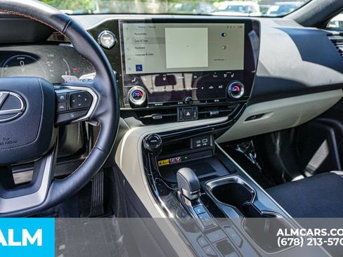 Used 2024 Lexus NX 350h AWD image 32
