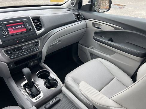 Used 2019 Honda Ridgeline RTL image 22