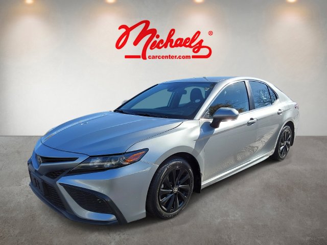 Used 2024 Toyota Camry SE FWD image 3