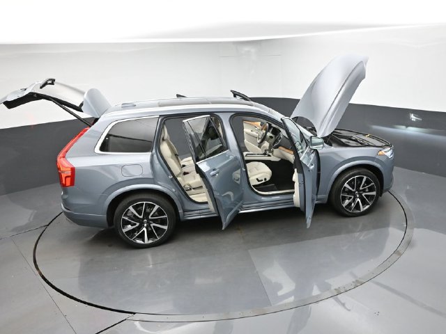 Used 2021 Volvo XC90 T6 Momentum w/ Climate Package AWD/4WD image 46