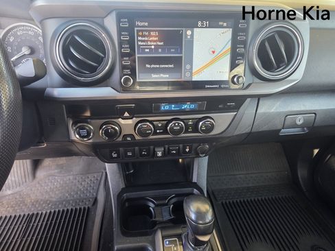 Used 2023 Toyota Tacoma TRD Sport image 17