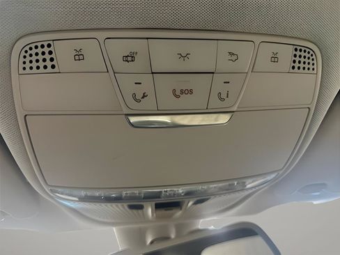 Used 2017 Mercedes-Benz GLC 300 4MATIC w/ Premium 1 Package image 16