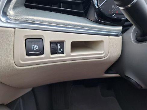 Certified 2023 Cadillac XT5 Premium Luxury FWD image 22