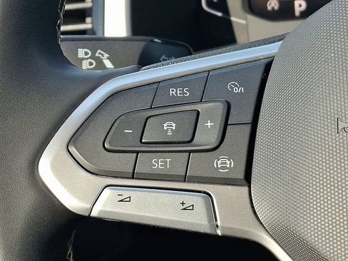 Used 2023 Volkswagen Atlas Cross Sport SE AWD/4WD image 21