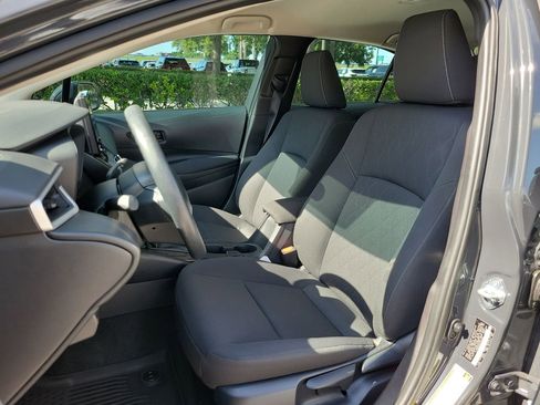 Used 2025 Toyota Corolla LE FWD image 16
