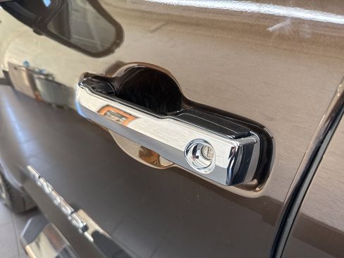 Used 2022 Toyota Tundra Limited image 12